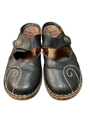 Romika Women's Black Leather Decorative Stitching Round Toe Sandals